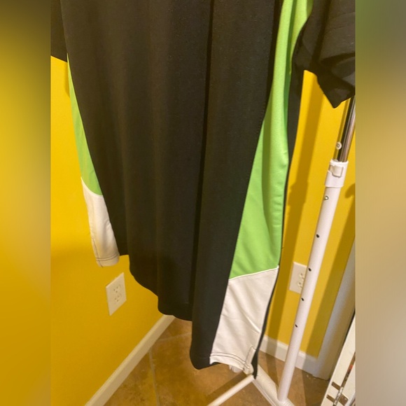 Men's Seattle Sounders FC Fanatics Black side accents in green / white Polo - Picture 4 of 5